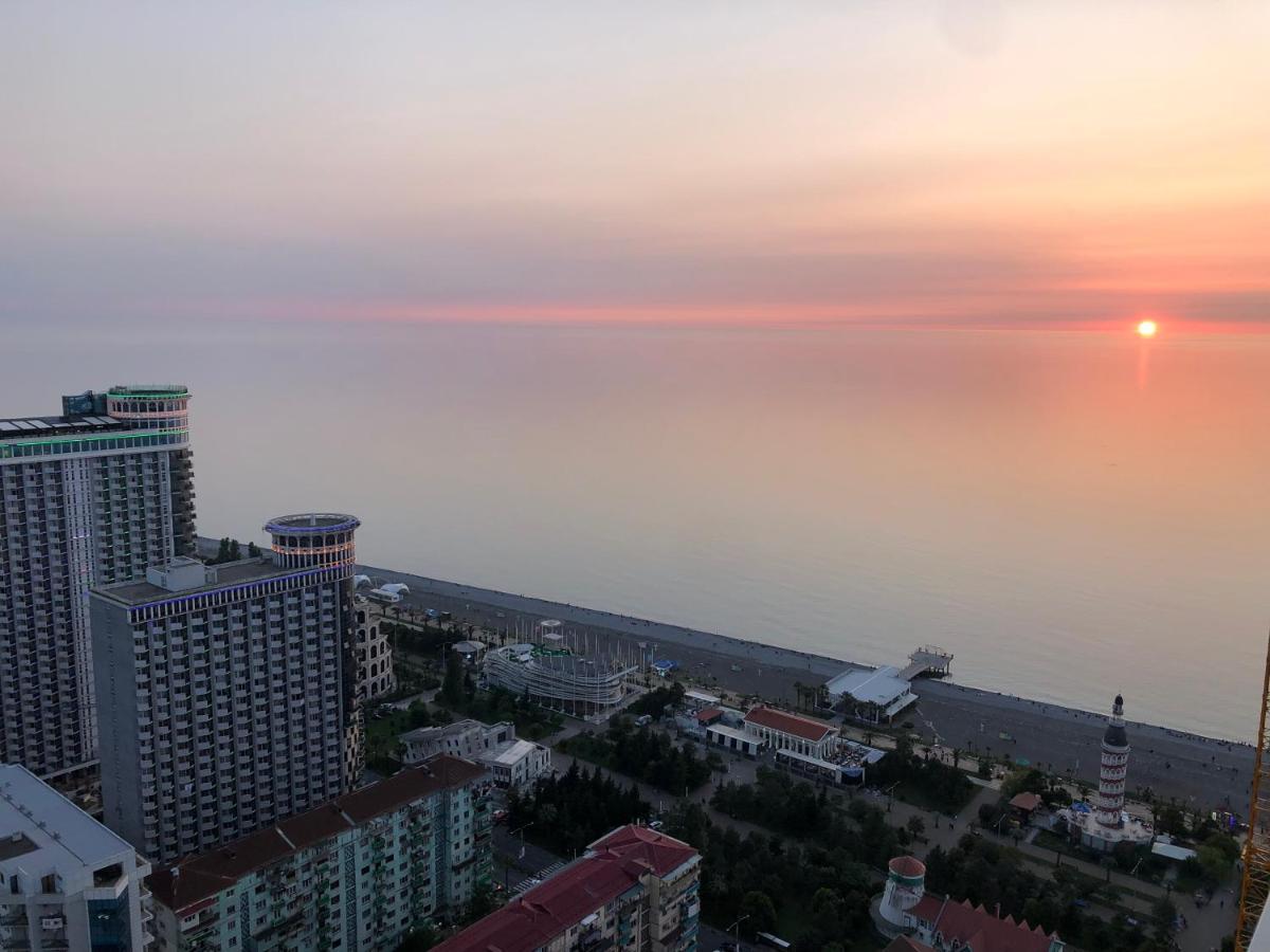 Orbi City Apartments On The Beach Batum Dış mekan fotoğraf