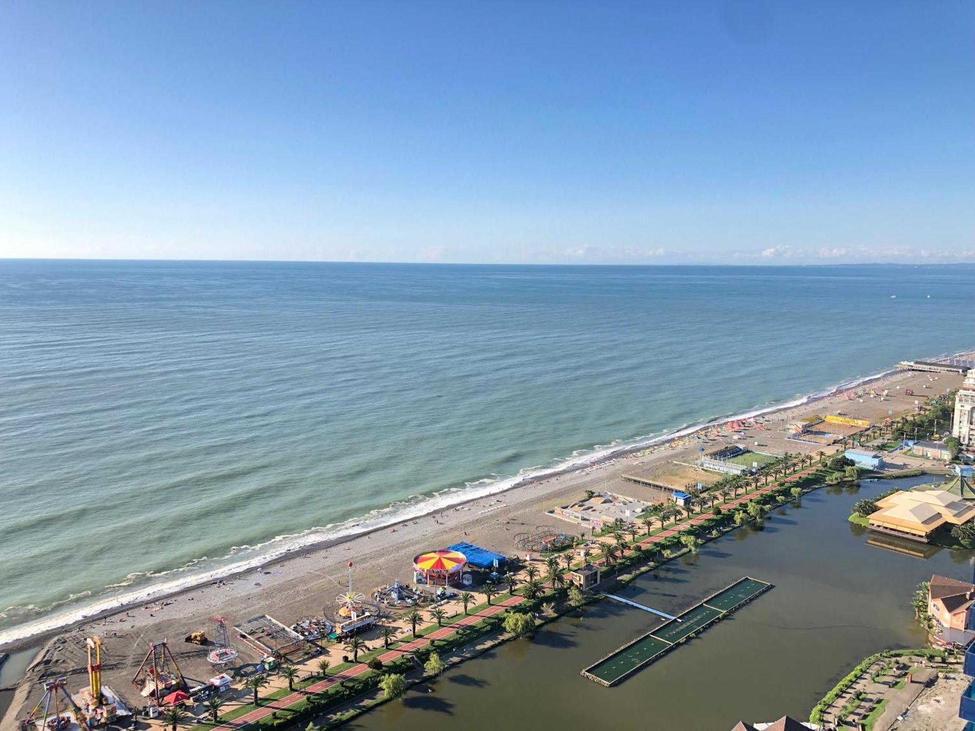 Orbi City Apartments On The Beach Batum Dış mekan fotoğraf